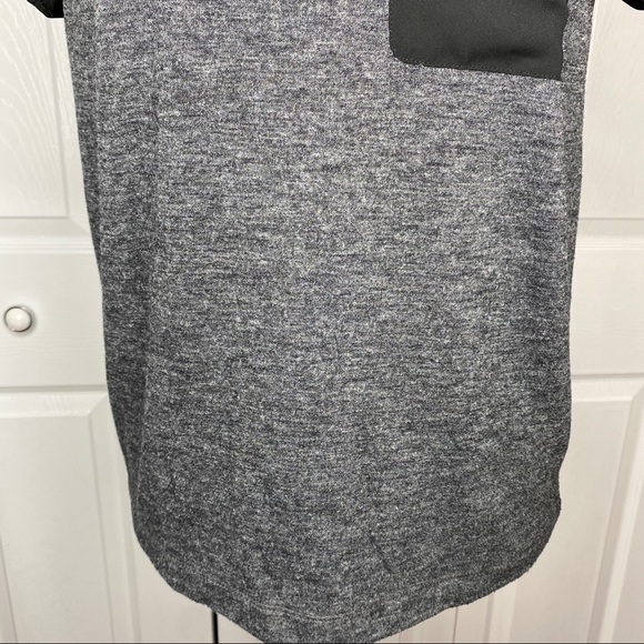🔥SOLD🔥 Lou & Grey Sheer Sleeve T-Shirt Gray Black XS - Picture 6 of 16